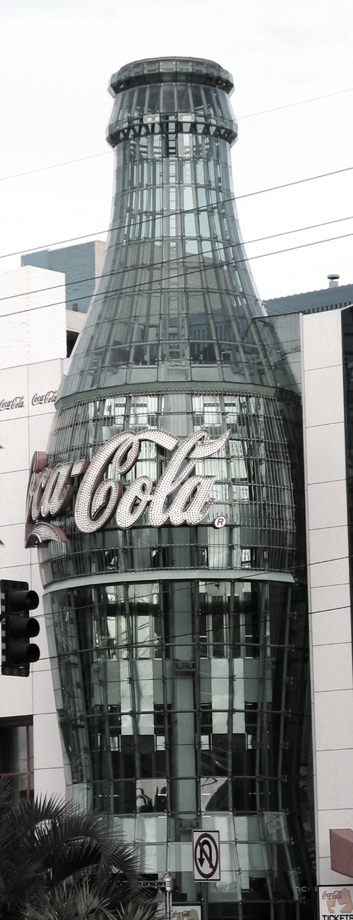 The-World-of-Coca-Cola,-Pemberton-Place,-Atlanta,-USA