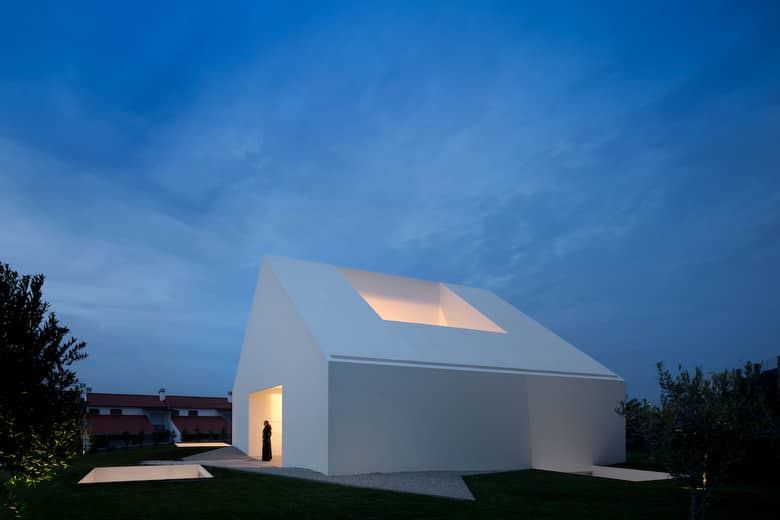 House In Leiria by Aires Mateus, Photo by Fernando Guerra s