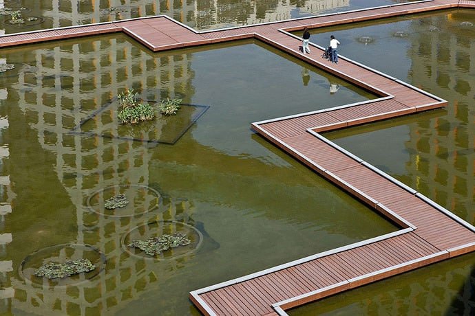 Linked Hybrid - Steven Holl Architects, Photo by Shu He