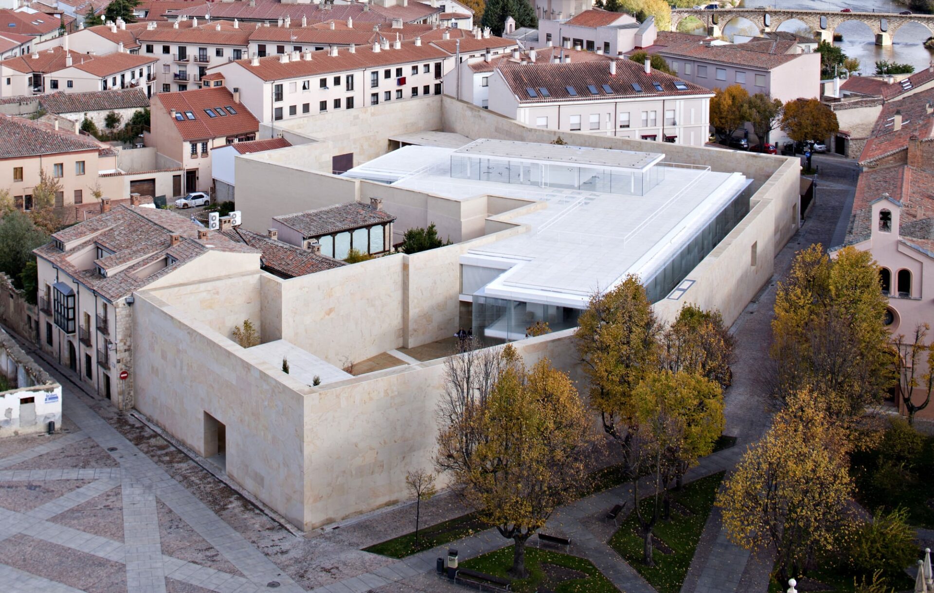 Zamora Offices by Alberto Campo Baeza, Photo by Javier Callejas Sevilla