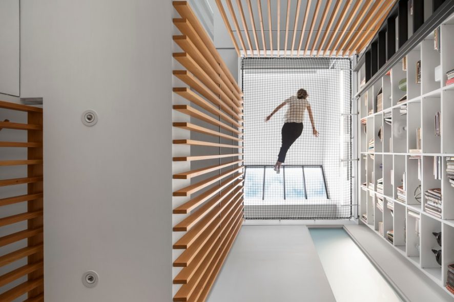 A unique Atrium Townhome by RobitailleCurtis | Archiobjects