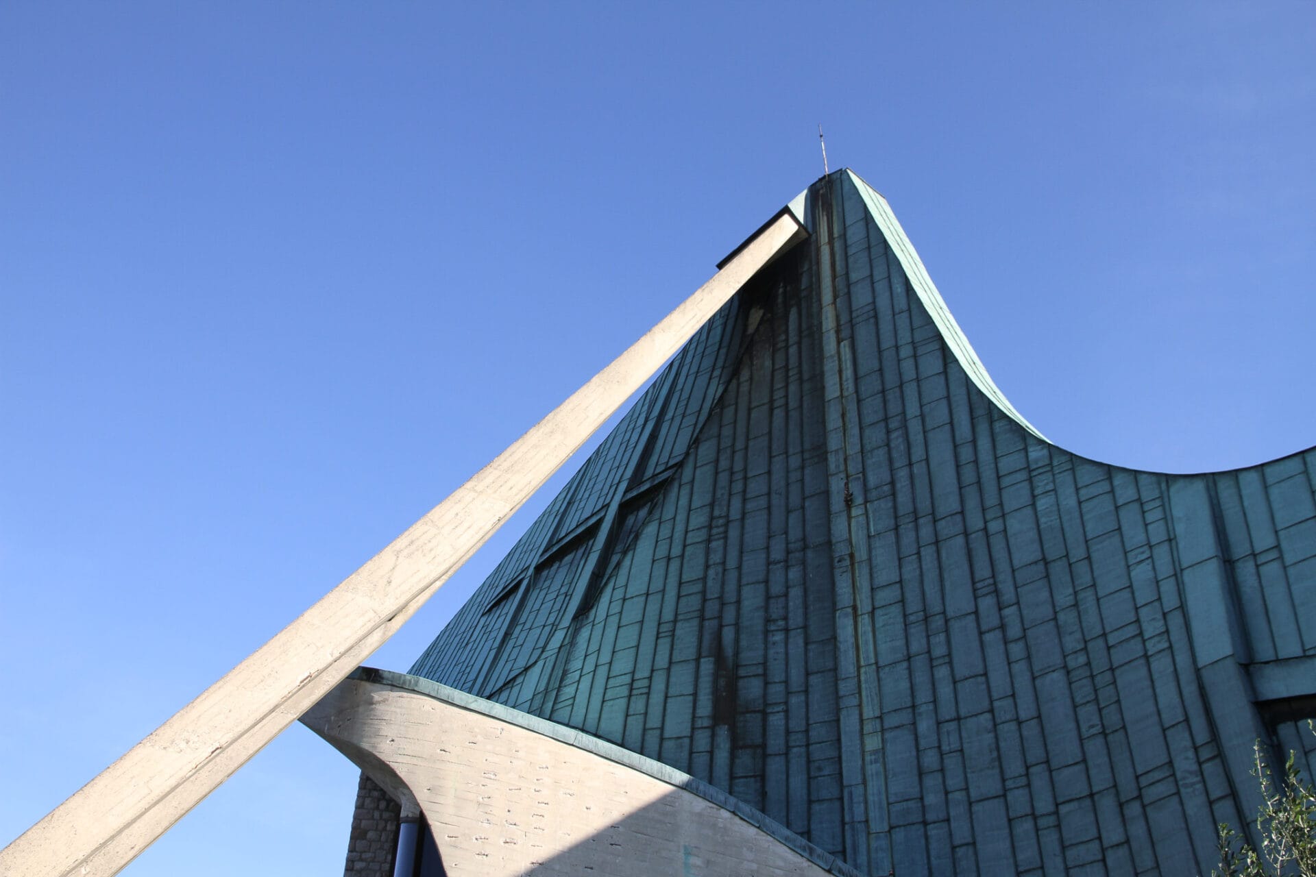 Chiesa sull'Autostrada del Sole
