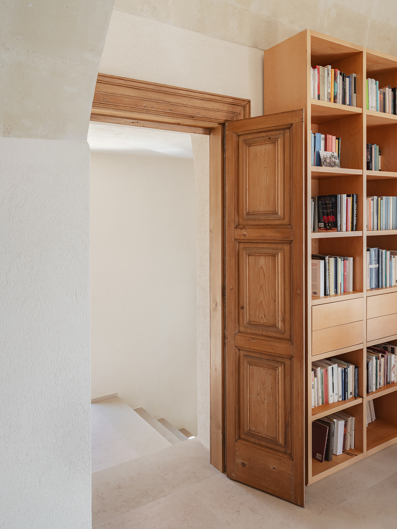 Wood bookcase