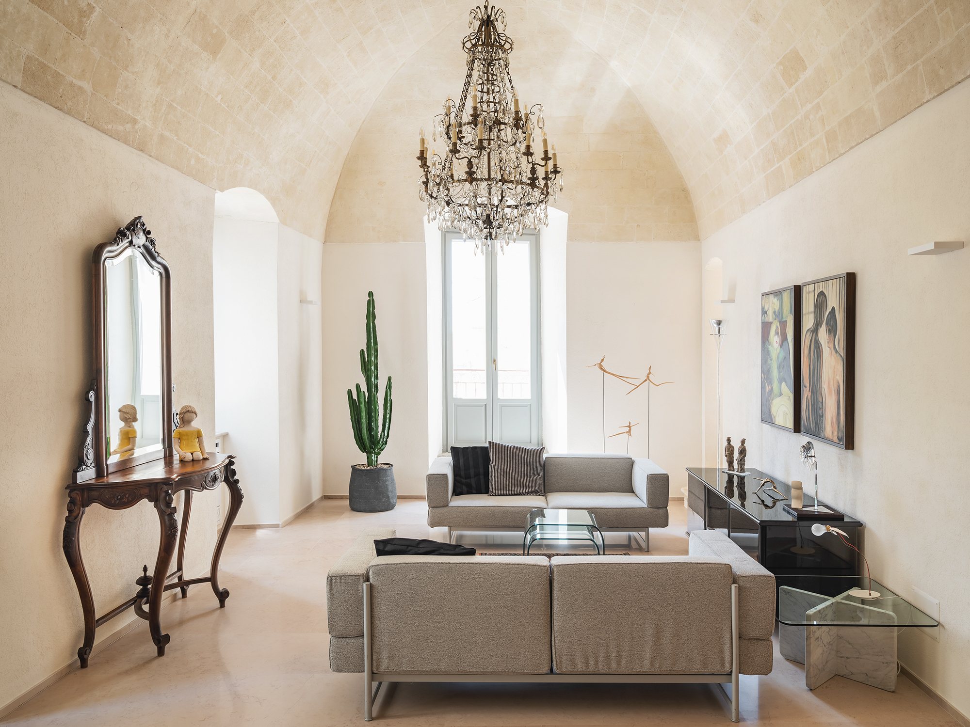 Traditional living room